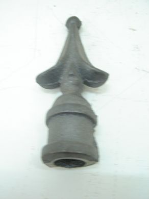 Cast Iron Spar Head Round Base