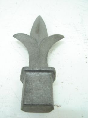 Cast Iron Spar Head Sq Solid