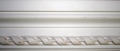 4 1/4'' X 8' Poly-Resin Crown Molding